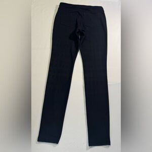 HUE- Essential Leggings –size S